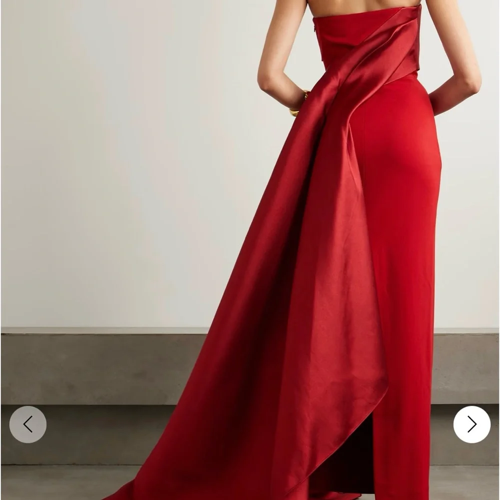 Solace London Red Evening Gown - Picture 3 of 4